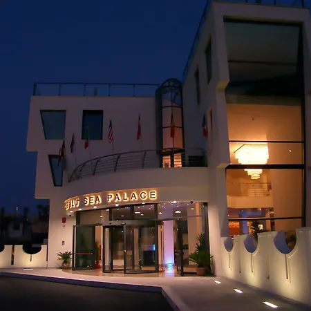 ホテル Sea Palace 5*