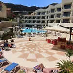 Sea Palace מלון 5*