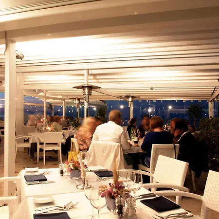 Sea Palace Hotel