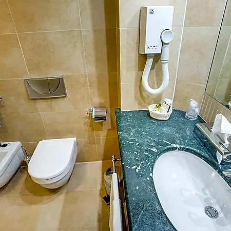 Sea Palace 5*