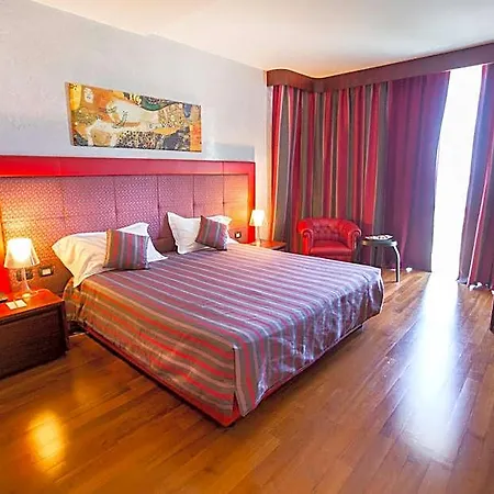 Hotel Sea Palace 5*