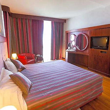 Sea Palace 5*