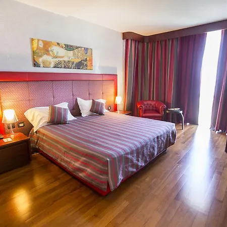 Szálloda Sea Palace 5*