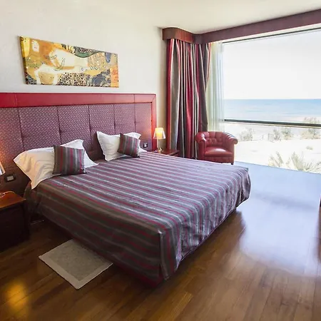 Szálloda Sea Palace 5*