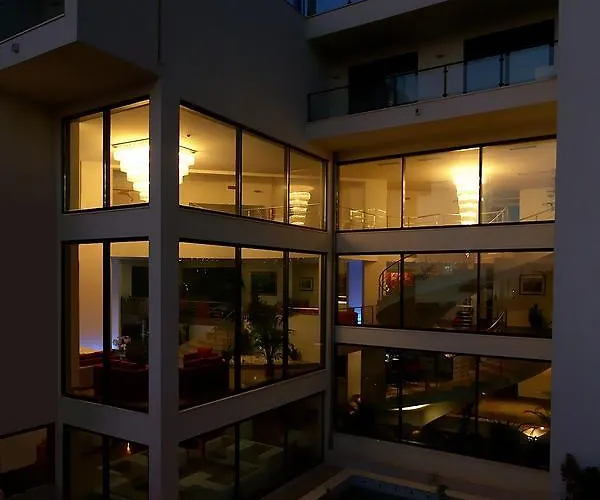 Ξενοδοχείο Sea Palace 5*