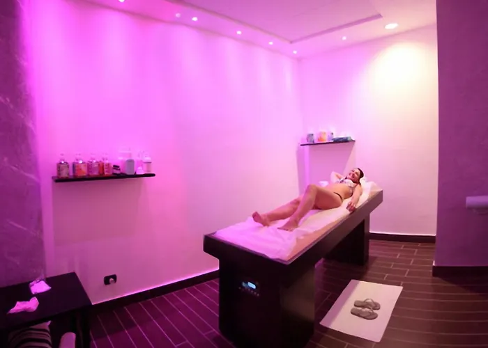 Szálloda Sea Palace 5*